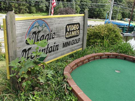 magic mountain mini golf